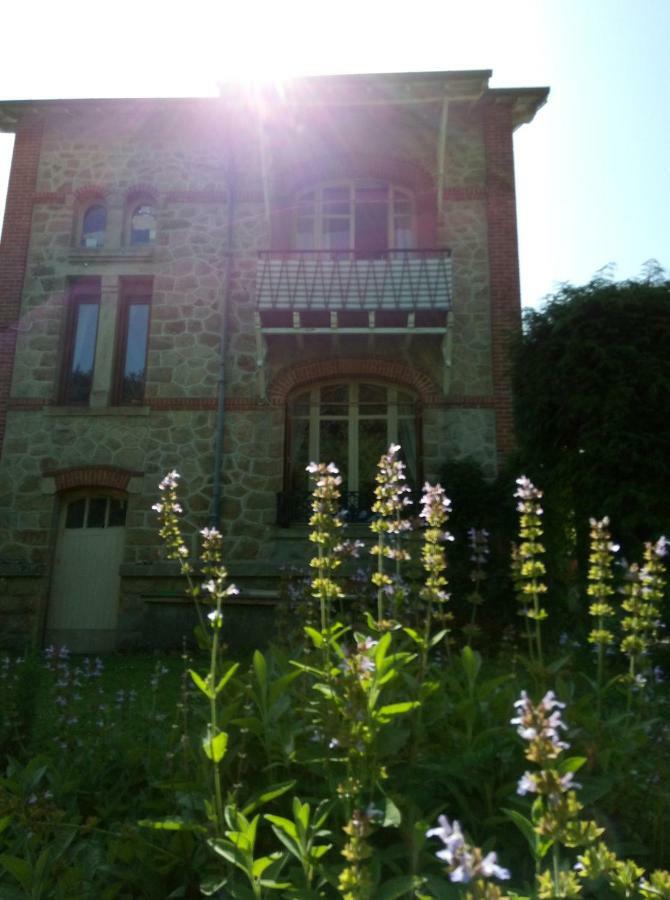 Peyrat-le-Château杜马尔尚旅馆住宿加早餐旅馆 外观 照片